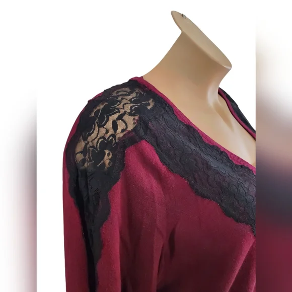 Lane Bryant Black Lace Trim V Neck 3/4 Sleeves Sweater Women's Sz 26/28 Pre-Own - Picture 4 of 11